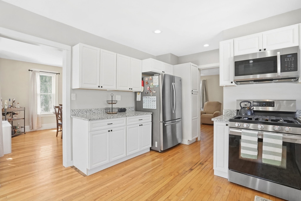 87 Hartford Terrace Springfield, MA 01118 - Photo 15 of 31