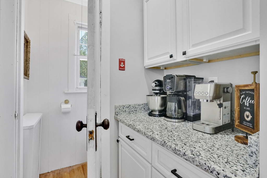 87 Hartford Terrace Springfield, MA 01118 - Photo 22 of 31