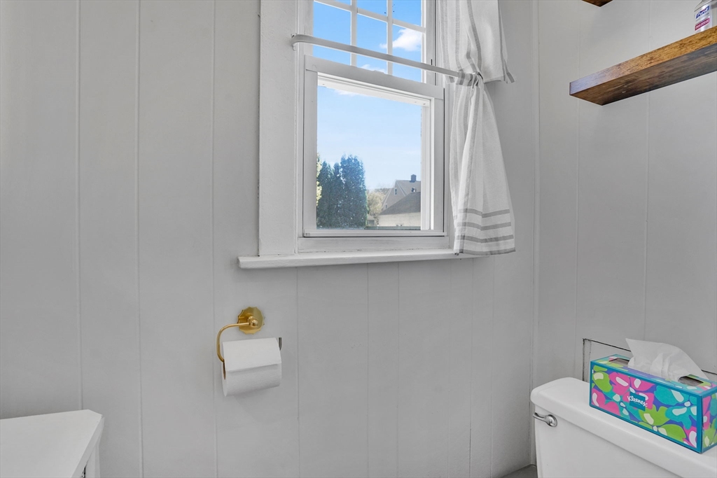 87 Hartford Terrace Springfield, MA 01118 - Photo 23 of 31