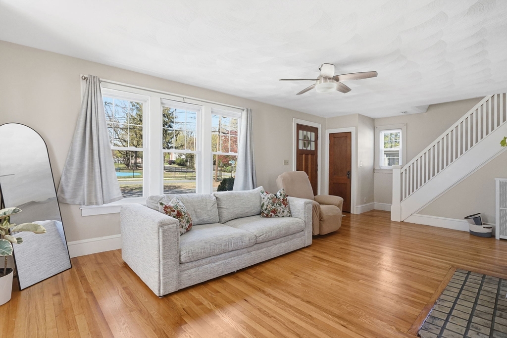 87 Hartford Terrace Springfield, MA 01118 - Photo 9 of 31