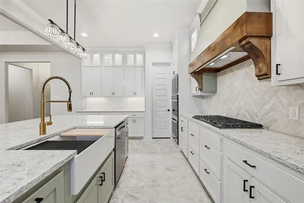 $755,000 | 189 Rio Rancho Drive, Decatur, TX 76234