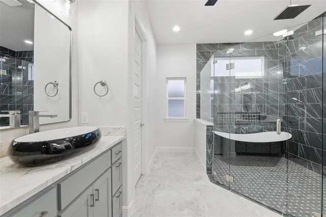 $849,900 | 189 Rio Rancho Drive, Decatur, TX 76234