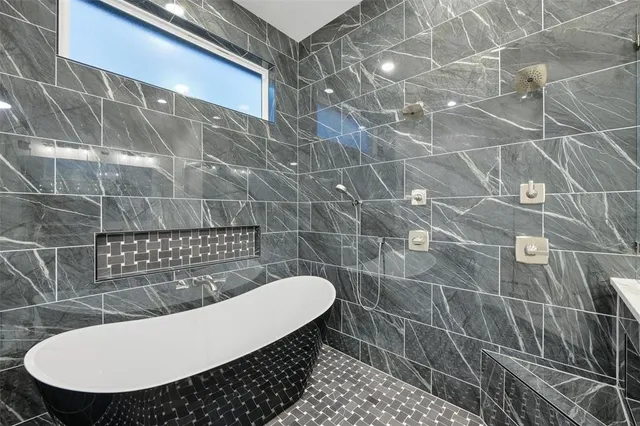 $849,900 | 189 Rio Rancho Drive, Decatur, TX 76234