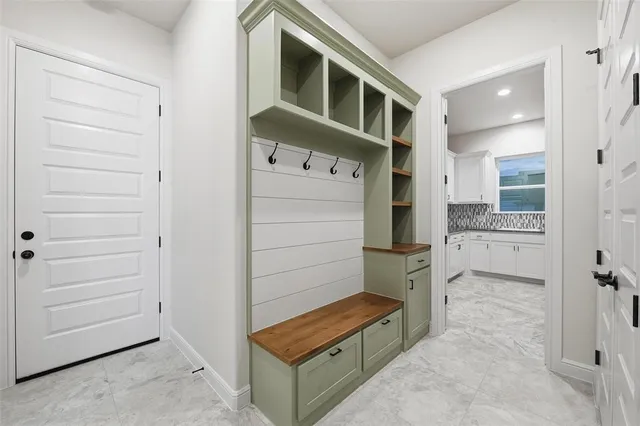 $849,900 | 189 Rio Rancho Drive, Decatur, TX 76234