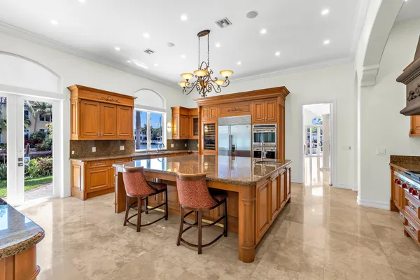 $6,795,000 | 3700 Northeast 28th Avenue, Lighthouse Point, FL 33064