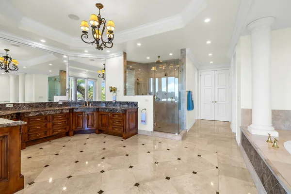 $6,795,000 | 3700 Northeast 28th Avenue, Lighthouse Point, FL 33064