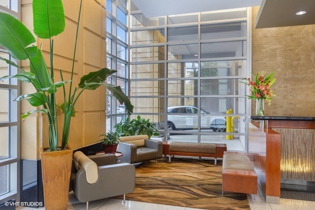 700 North Larrabee Street, Unit 115 Chicago, IL 60654 - Photo 2 of 20 a outdoor living space with patio furniture