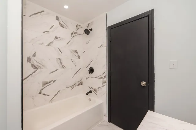 $375,000 | 145 Canterbury Lane, Londonderry, NH 03053