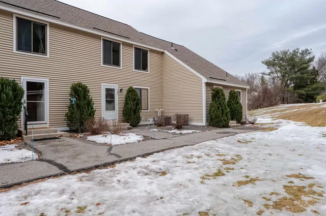 $375,000 | 145 Canterbury Lane, Londonderry, NH 03053