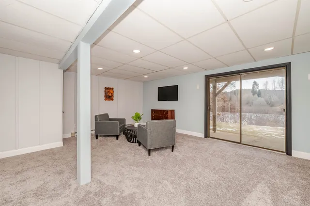 $375,000 | 145 Canterbury Lane, Londonderry, NH 03053