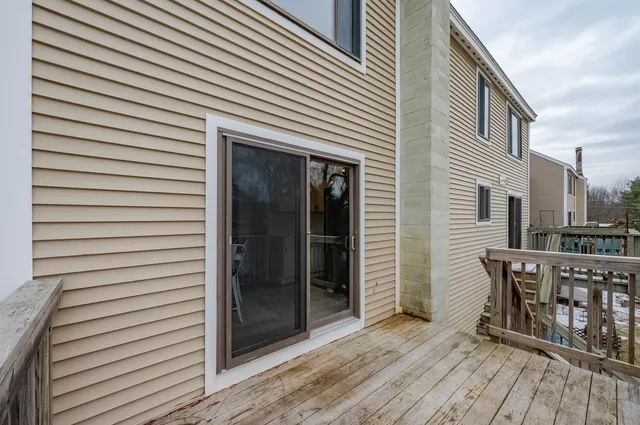 $375,000 | 145 Canterbury Lane, Londonderry, NH 03053