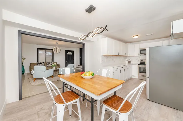 $375,000 | 145 Canterbury Lane, Londonderry, NH 03053