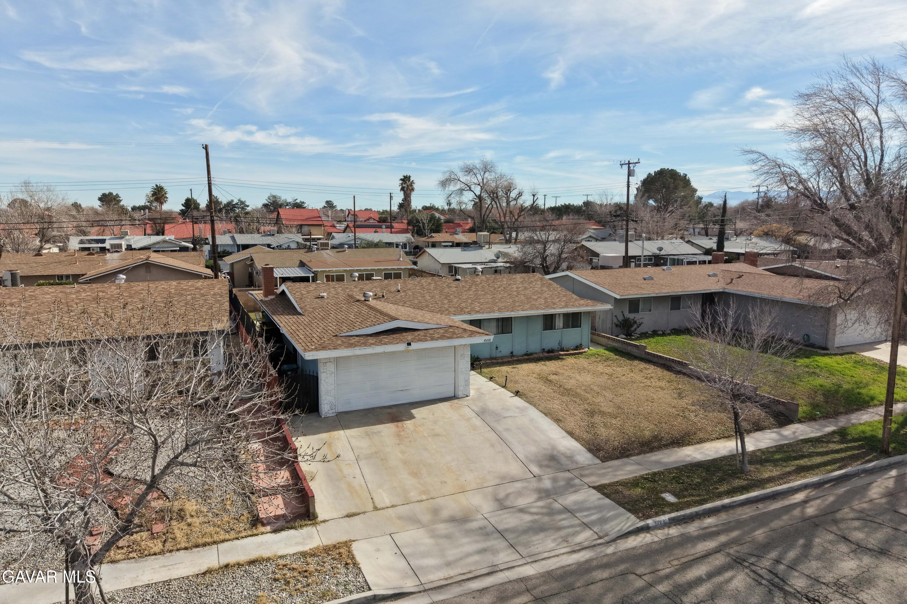 45228 Lorimer Avenue Lancaster, CA 93534 - Photo 1 of 33 Lorimer-47