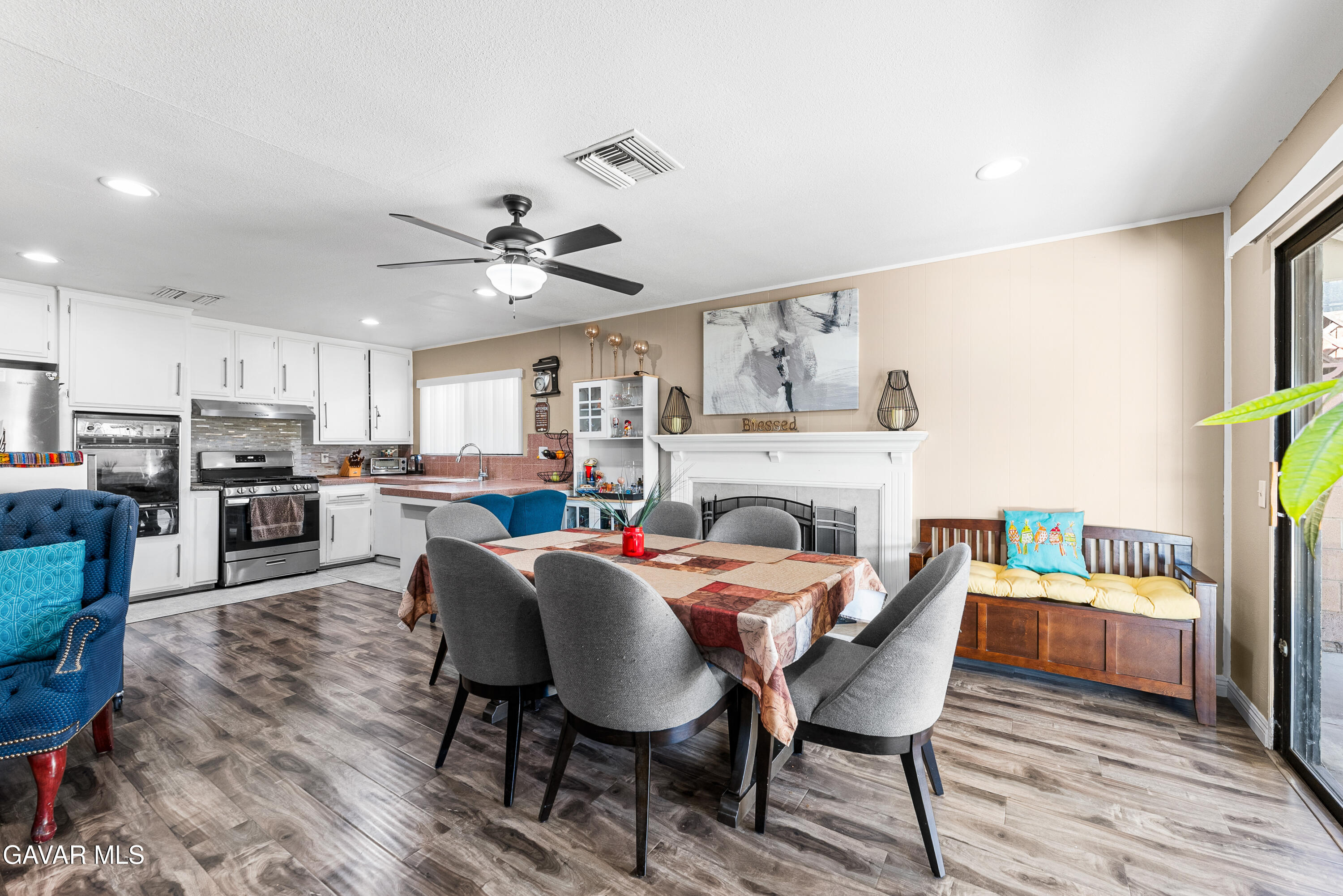 45228 Lorimer Avenue Lancaster, CA 93534 - Photo 12 of 33 Lorimer-11