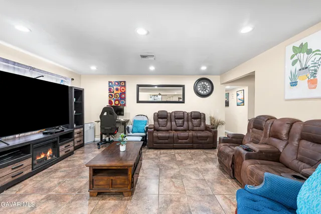 $449,000 | 45228 Lorimer Avenue, Lancaster, CA 93534