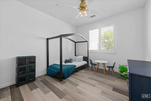 a view of house with outdoor space