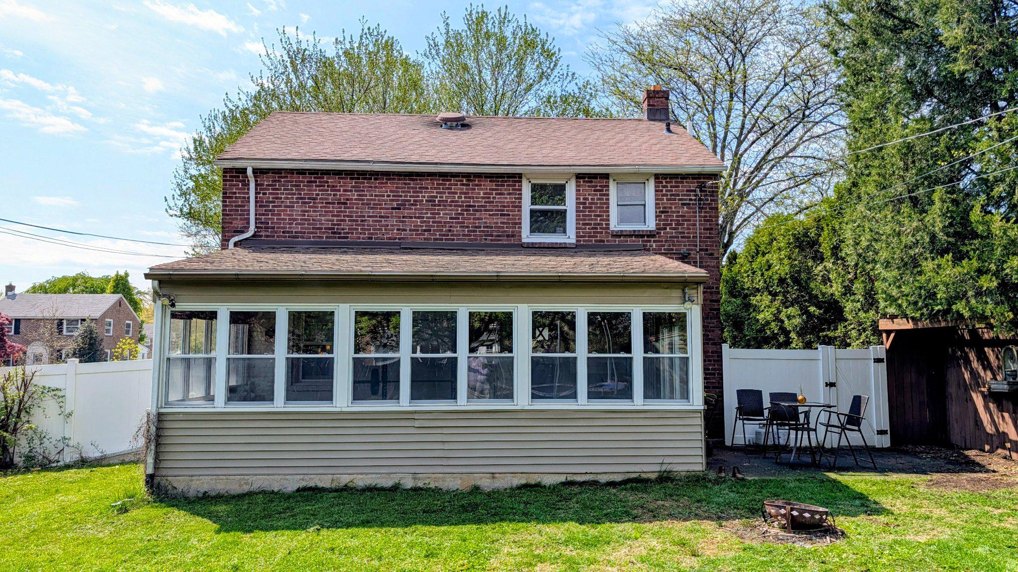 89 Worrell Drive Springfield, PA 19064 - Photo 5 of 36 Spacious, enclosed, rear porch.