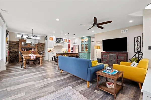 $1,790,000 | 24200 West 199th Street, Spring Hill, KS 66083