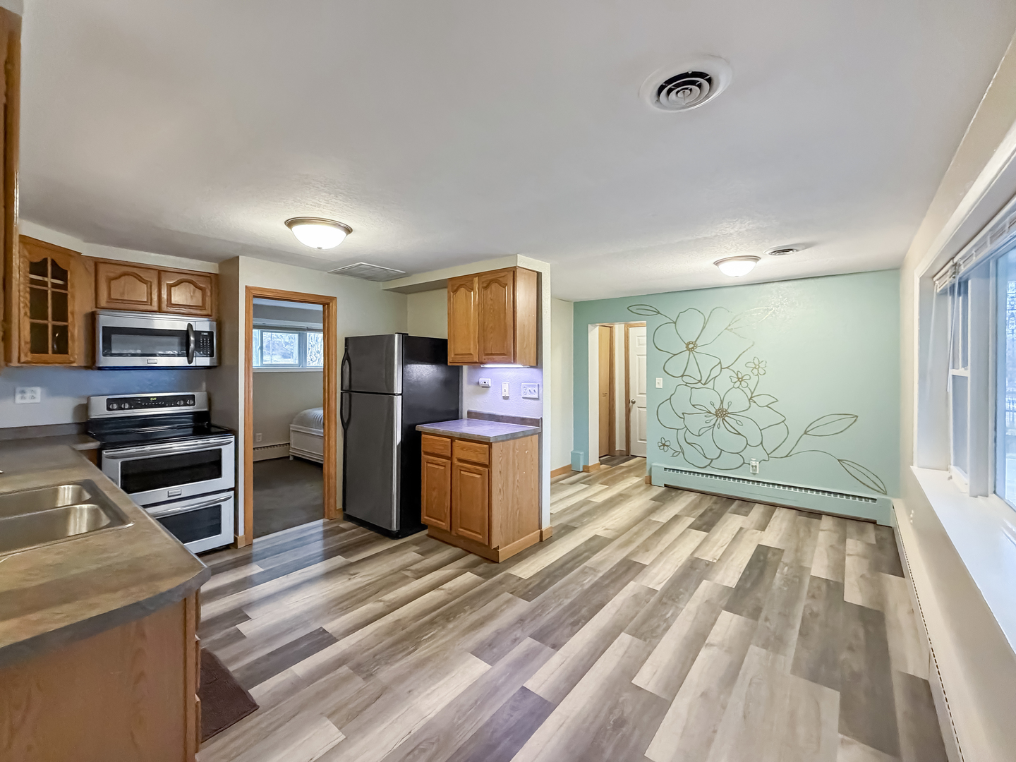 108 East South Street Freeport, IL 61032 - Photo 6 of 30