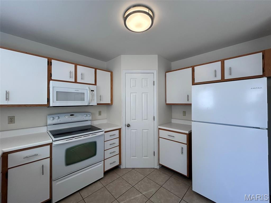 524 Elm Crossing Court Ballwin, MO 63021 - Photo 7 of 21