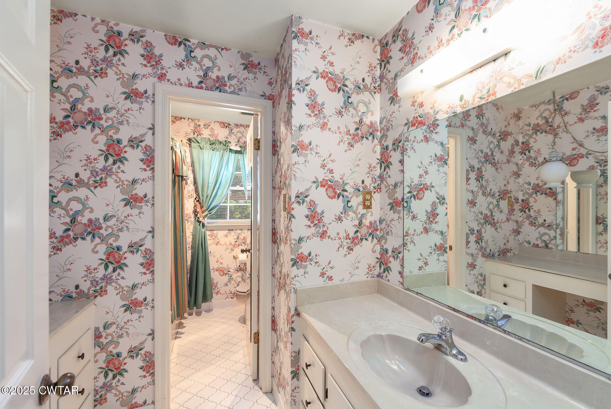 22 Bethany Drive Jackson, TN 38301 - Photo 25 of 32 a bathroom with a sink toilet and shower