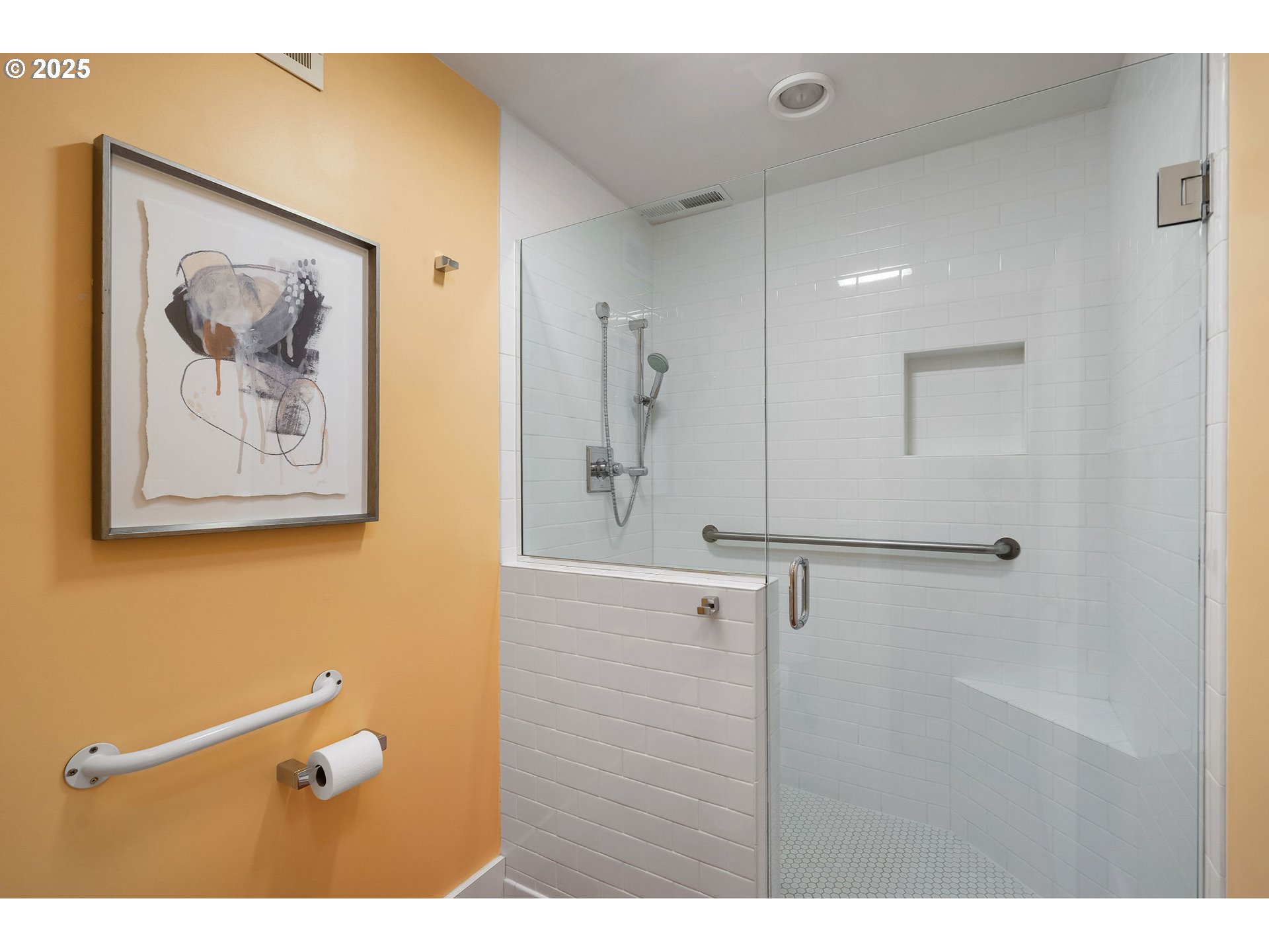 3940 Southwest Council Crest Drive Portland, OR 97239 - Photo 33 of 48 a bathroom with a shower