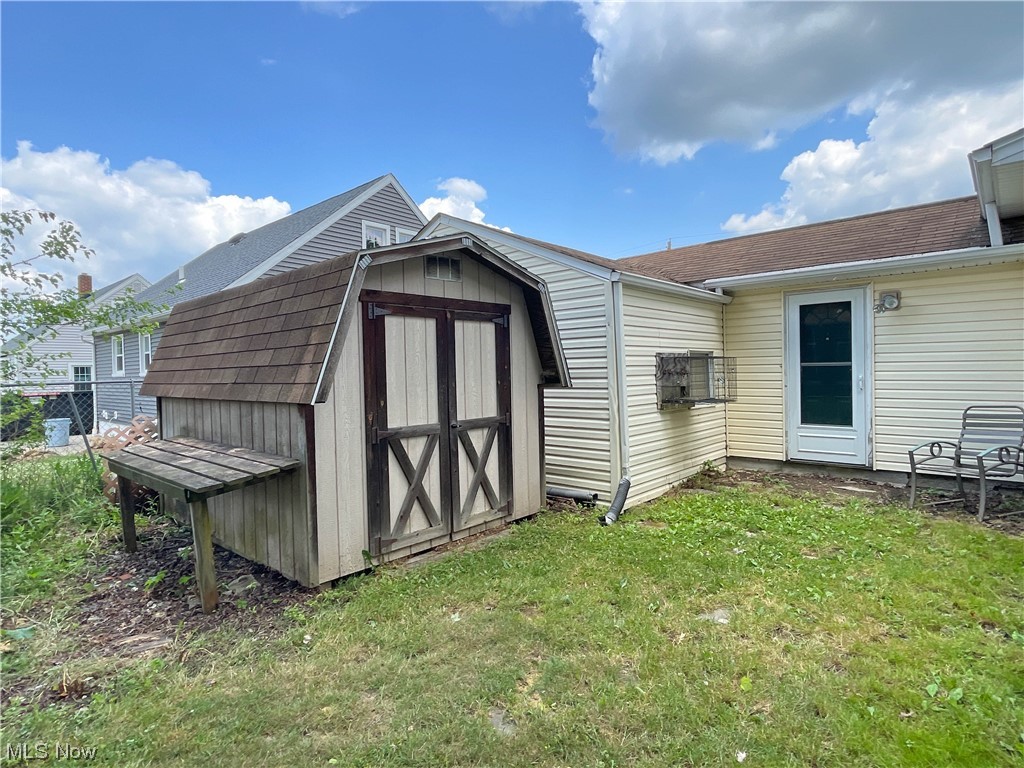 149 Iroquois Street Struthers, OH 44471 - Photo 28 of 35