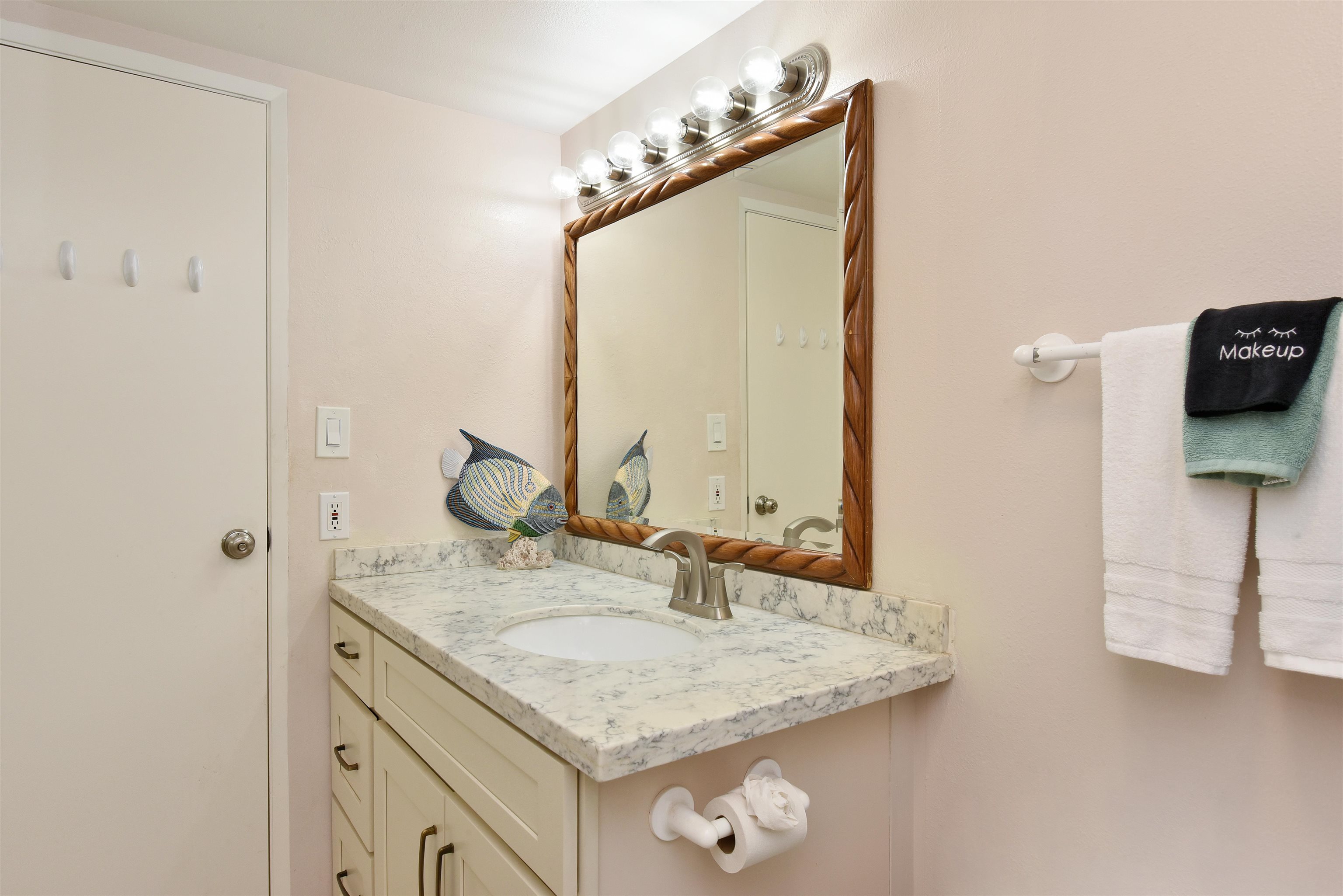 3959 Lower Honoapiilani Road, Unit 709 Lahaina, HI 96761 - Photo 16 of 30 Gallery Image 16