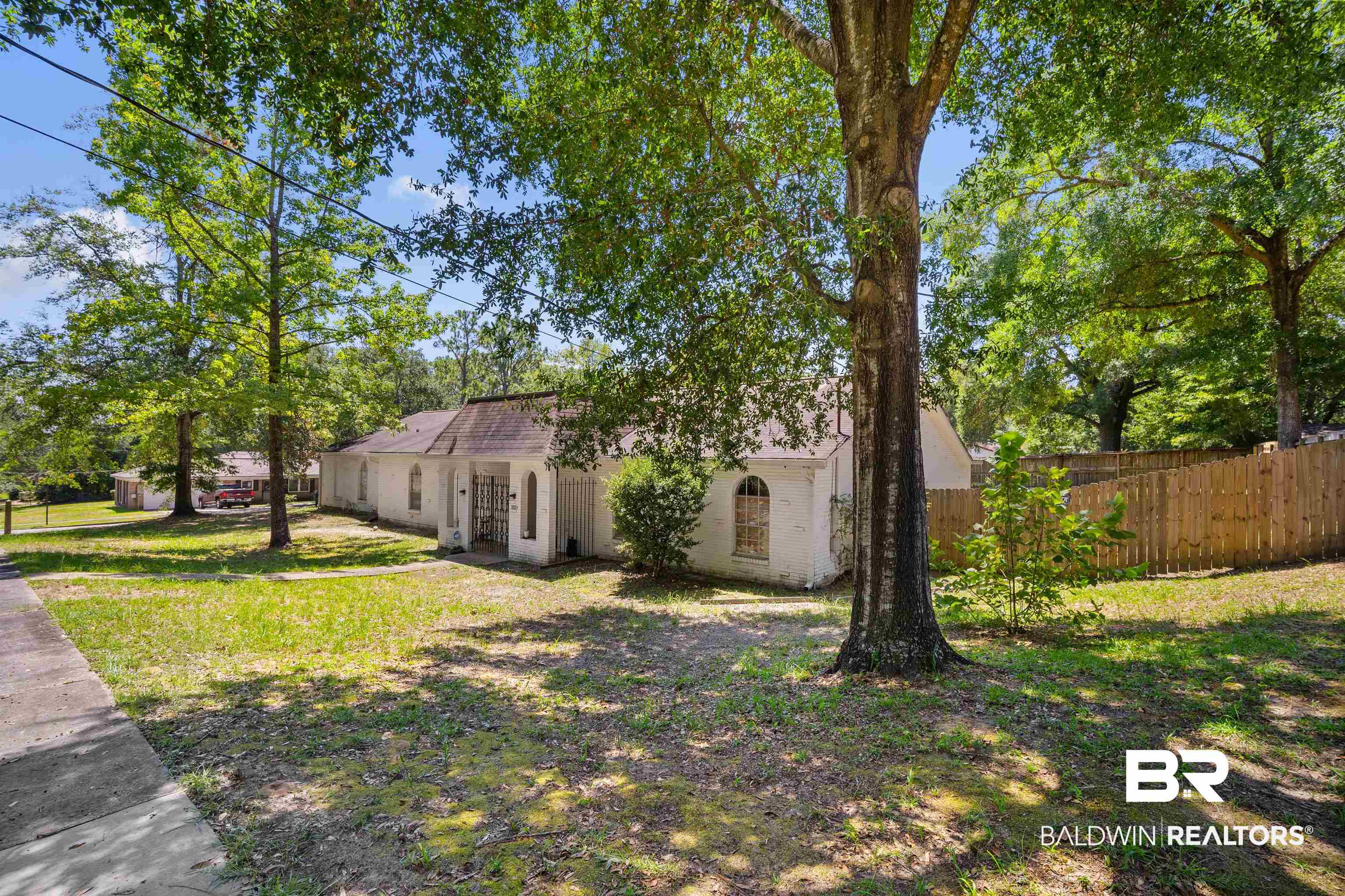 5559 Woodside Drive North Mobile, AL 36608 - Photo 25 of 28 View of yard