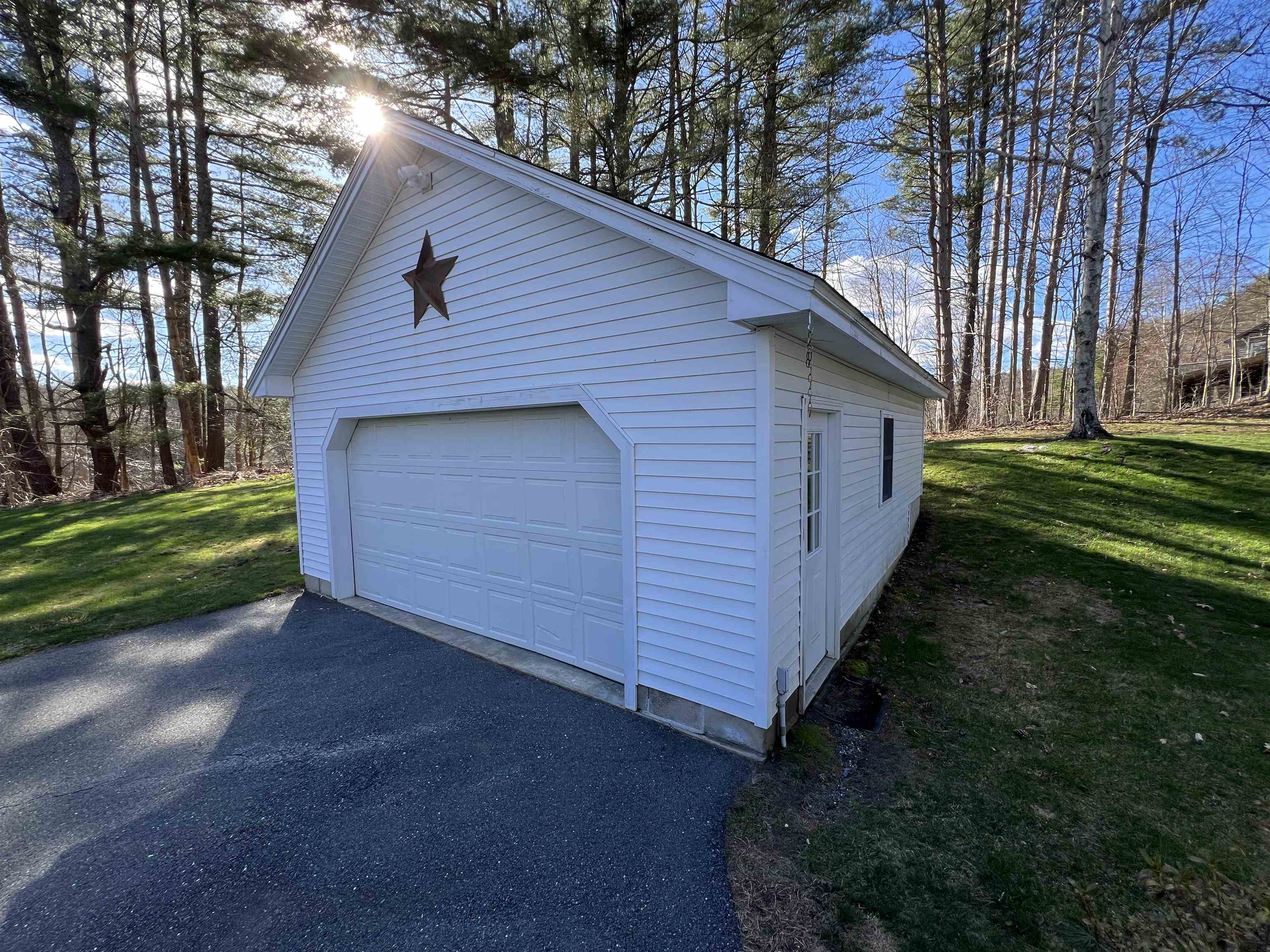1075 Middle Road Dummerston, VT 05301 - Photo 12 of 22
