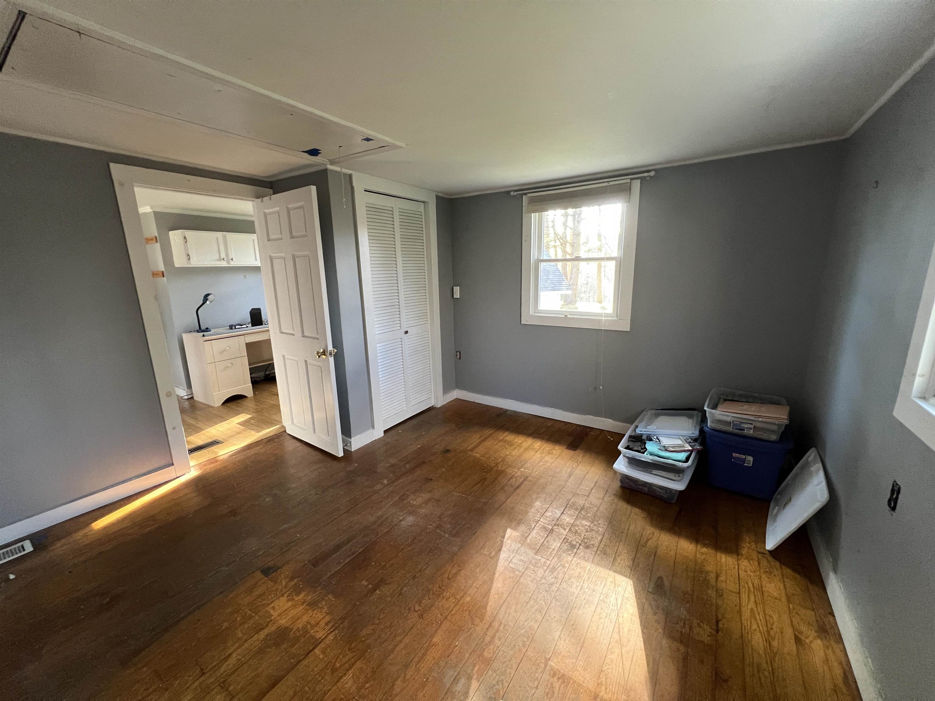 1075 Middle Road Dummerston, VT 05301 - Photo 4 of 22