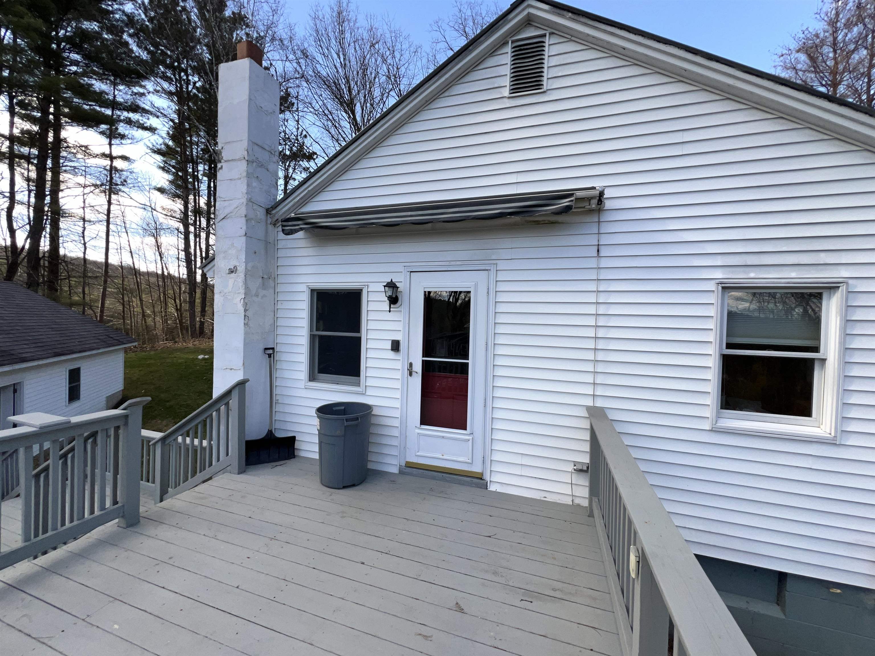 1075 Middle Road Dummerston, VT 05301 - Photo 8 of 22