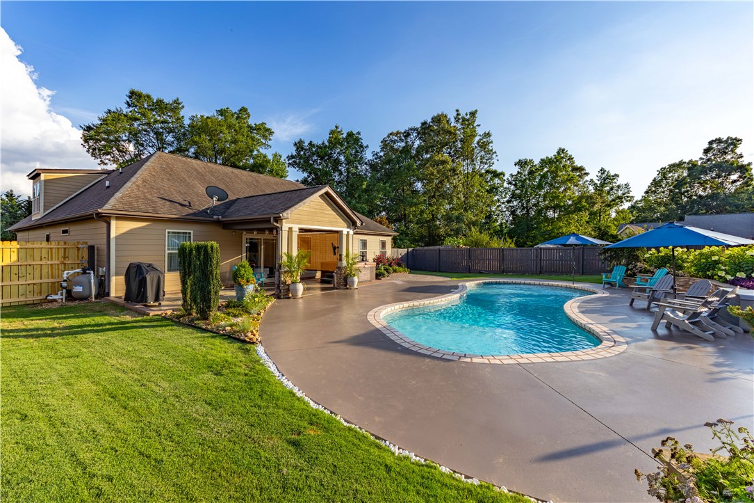 2444 Poole Road Greer, SC 29651 - Photo 3 of 37