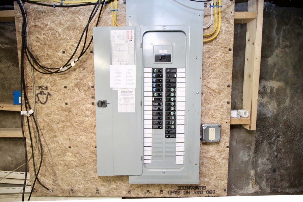 135 Argyle Road Braintree, MA 02184 - Photo 27 of 29