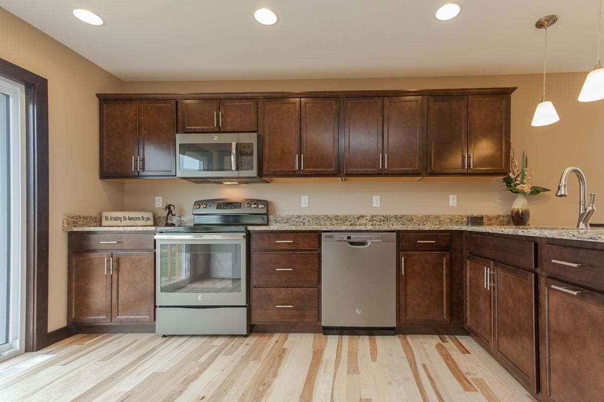 319 Saddleback Road Marion, IA 52302 - Photo 8 of 25 Gallery Image 8