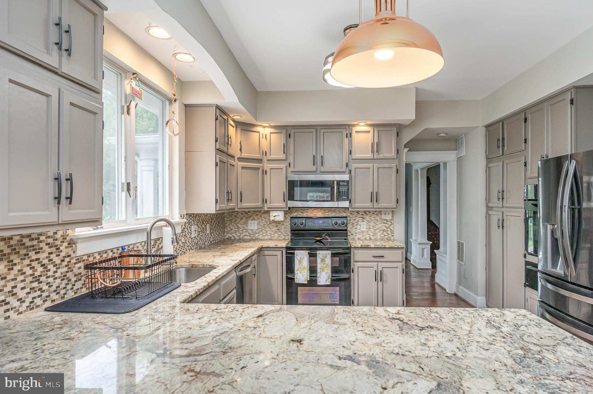909 Arran Road Baltimore, MD 21239 - Photo 11 of 68