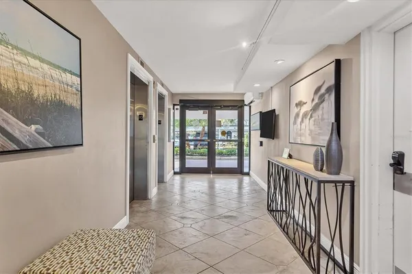 $6,500 | 9393 Midnight Pass Road, Unit 302, Sarasota, FL 34242