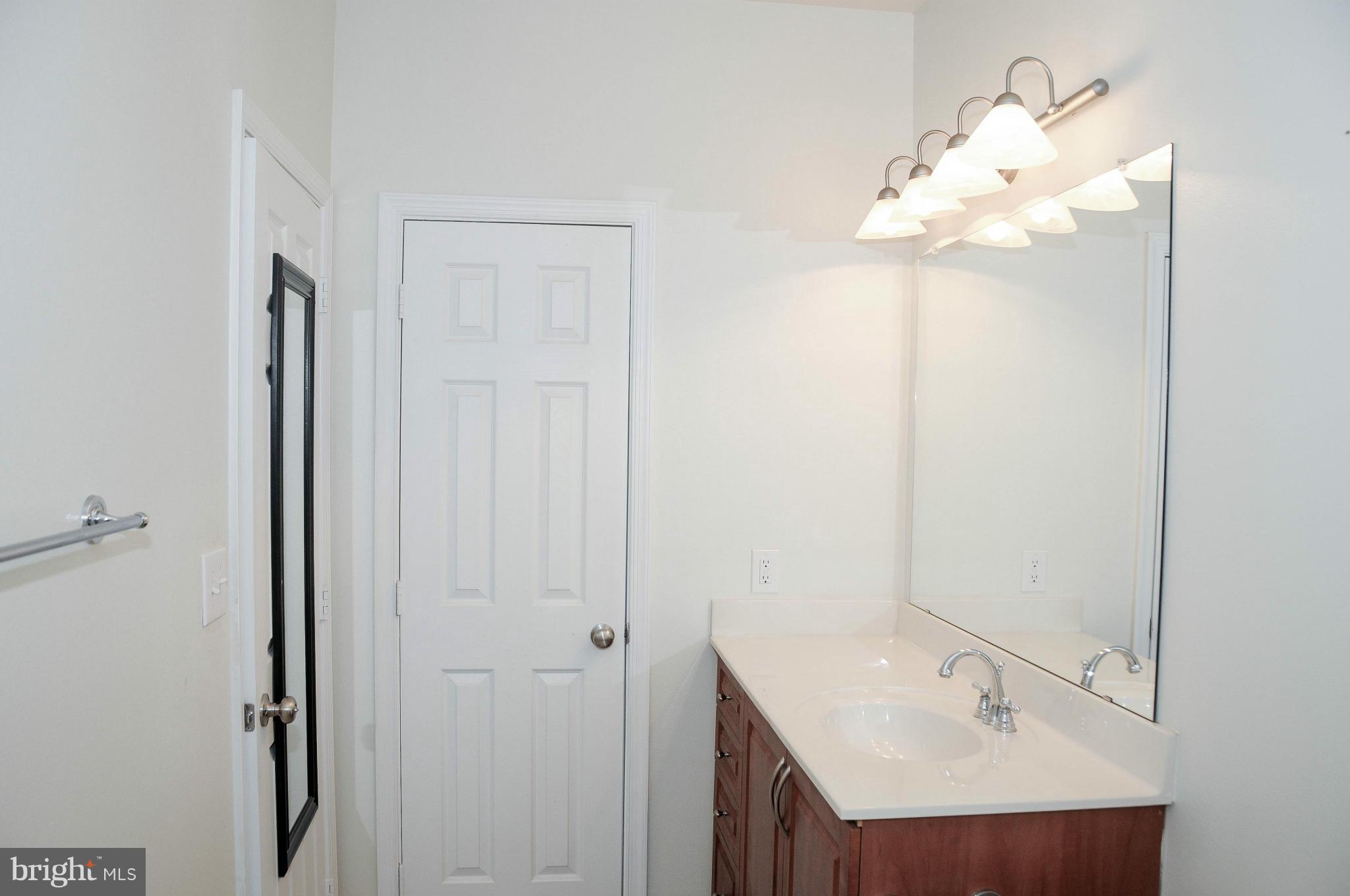 4401 Weatherington Lane, Unit 304 Fairfax, VA 22030 - Photo 14 of 25 Bath