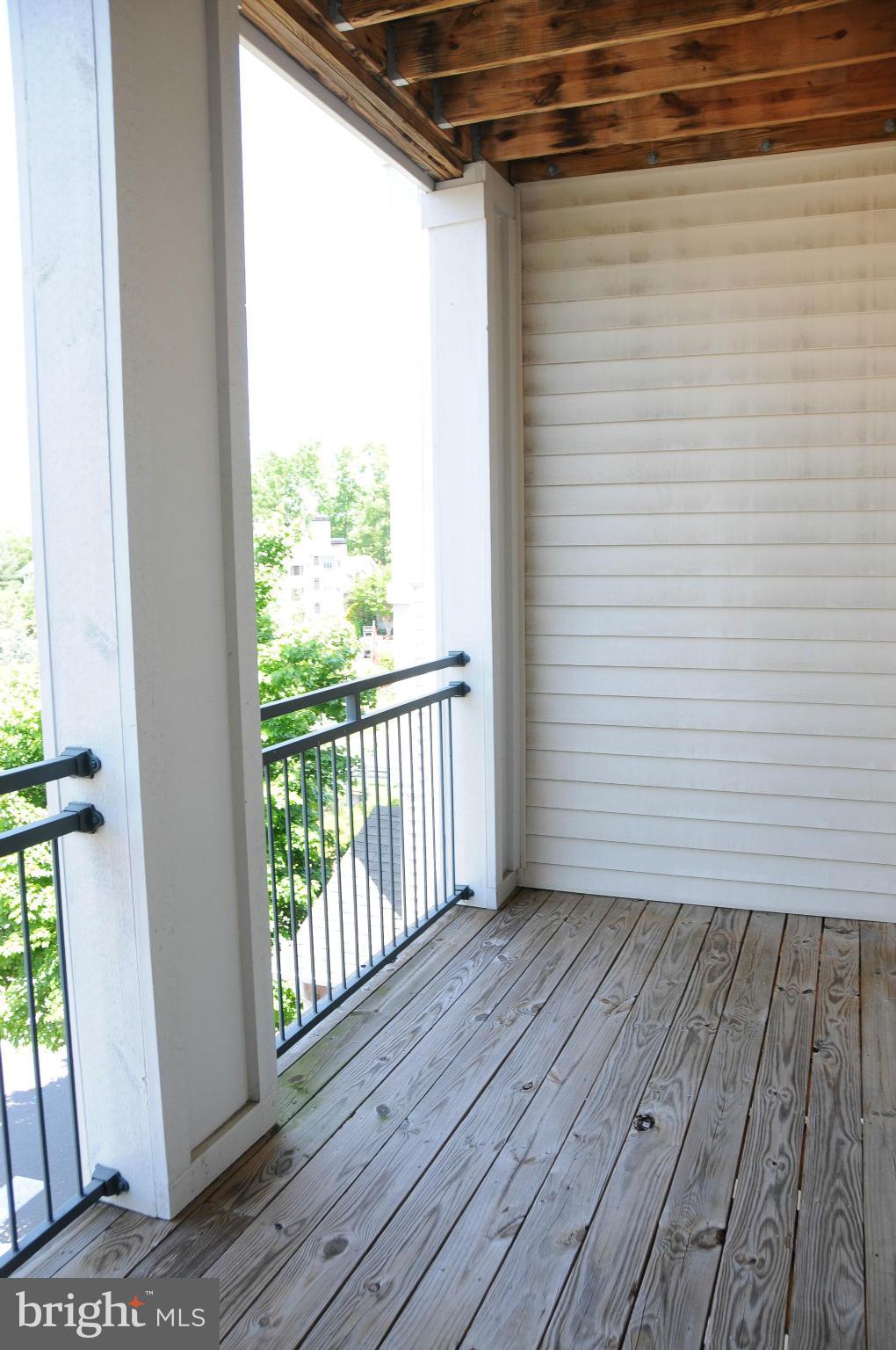 4401 Weatherington Lane, Unit 304 Fairfax, VA 22030 - Photo 17 of 25 Exterior (Front)