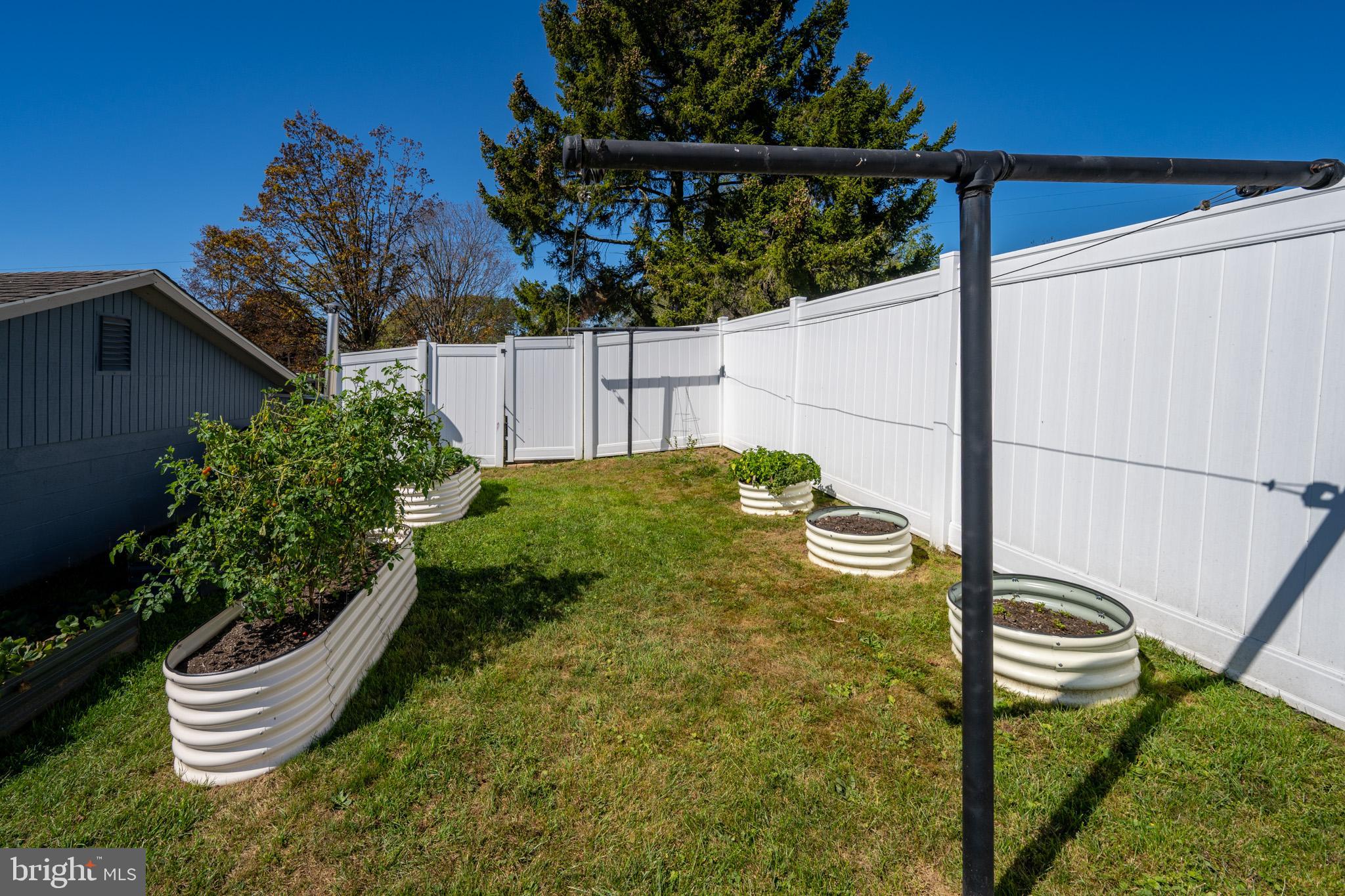 445 Dennett Road Oakland, MD 21550 - Photo 8 of 62