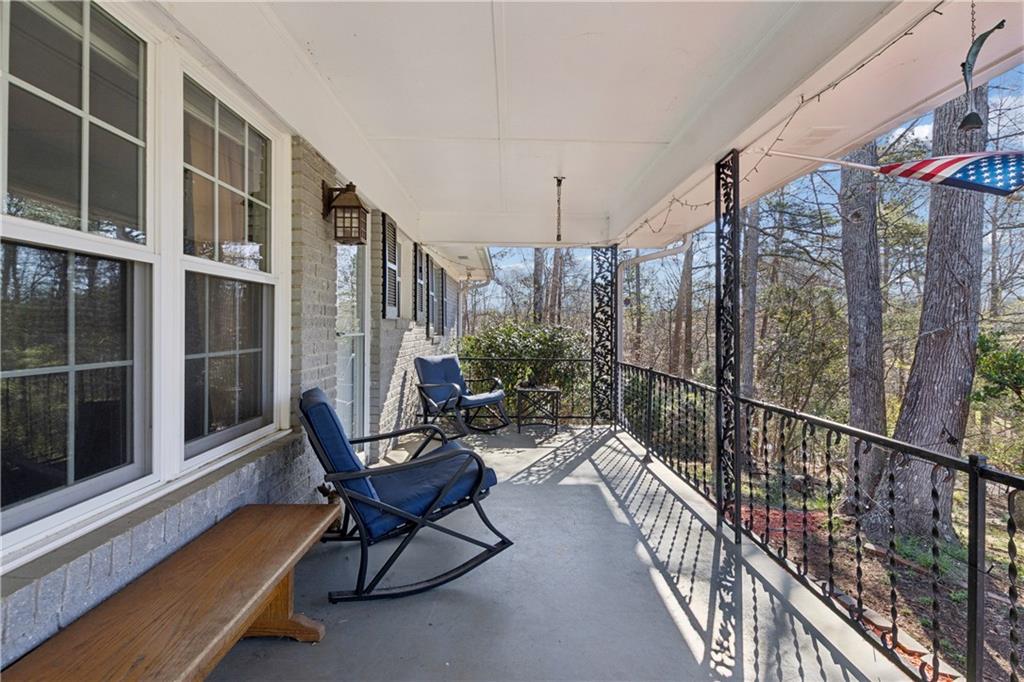 3490 Springdale Forrest Boulevard Gainesville, GA 30506 - Photo 3 of 41