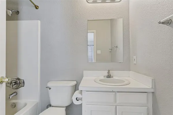 $900 | 107 South Crawford Street, Unit 1, Denton, TX 76205