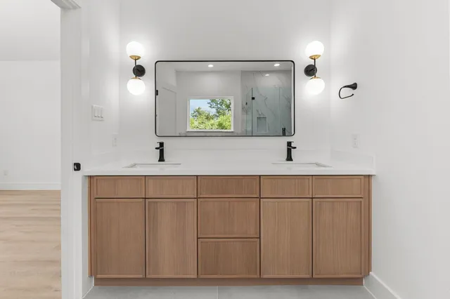 $3,000 | 3348 Sauer Street, Houston, TX 77004