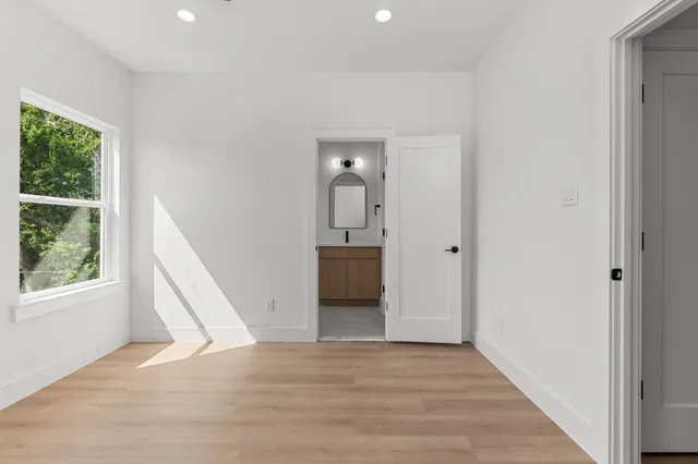 $3,000 | 3348 Sauer Street, Houston, TX 77004