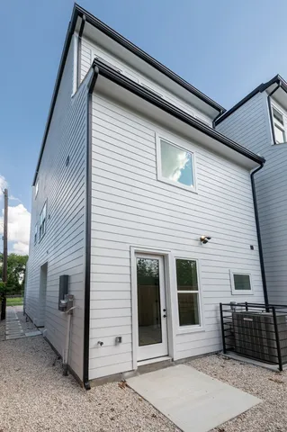 $3,000 | 3348 Sauer Street, Houston, TX 77004