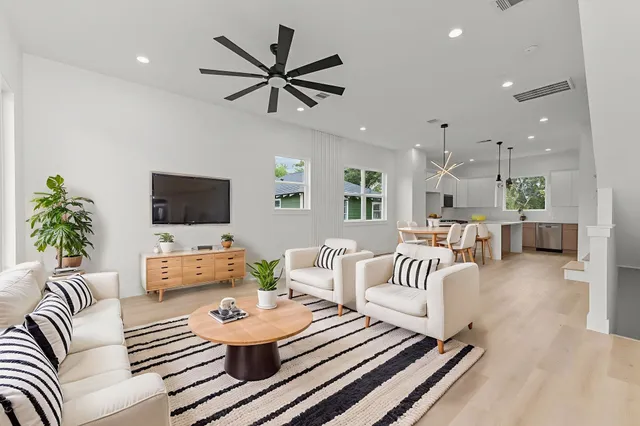 $3,000 | 3348 Sauer Street, Houston, TX 77004