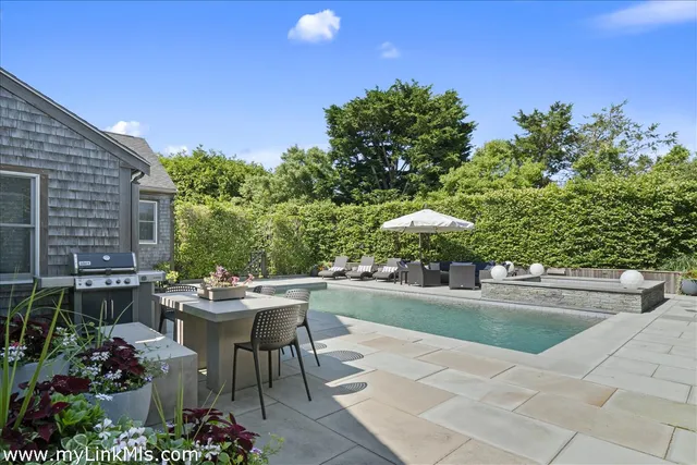 $4,295,000 | 10 Doc Ryder Drive, Nantucket, MA 02554