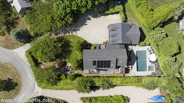 $4,295,000 | 10 Doc Ryder Drive, Nantucket, MA 02554