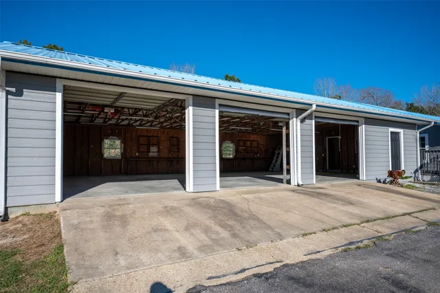 $594,500 | 220 County Road 2300, Woodville, TX 75979