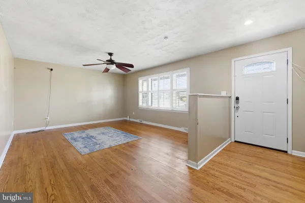 $400,000 | 224 Fredericktowne Drive, Stephens City, VA 22655